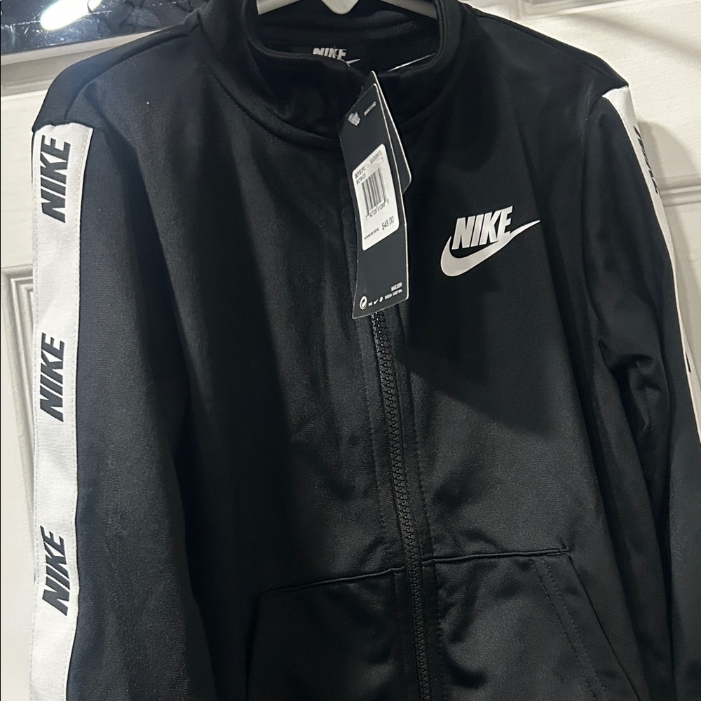 Nike Black and White Logo Jacket 6-7yrs